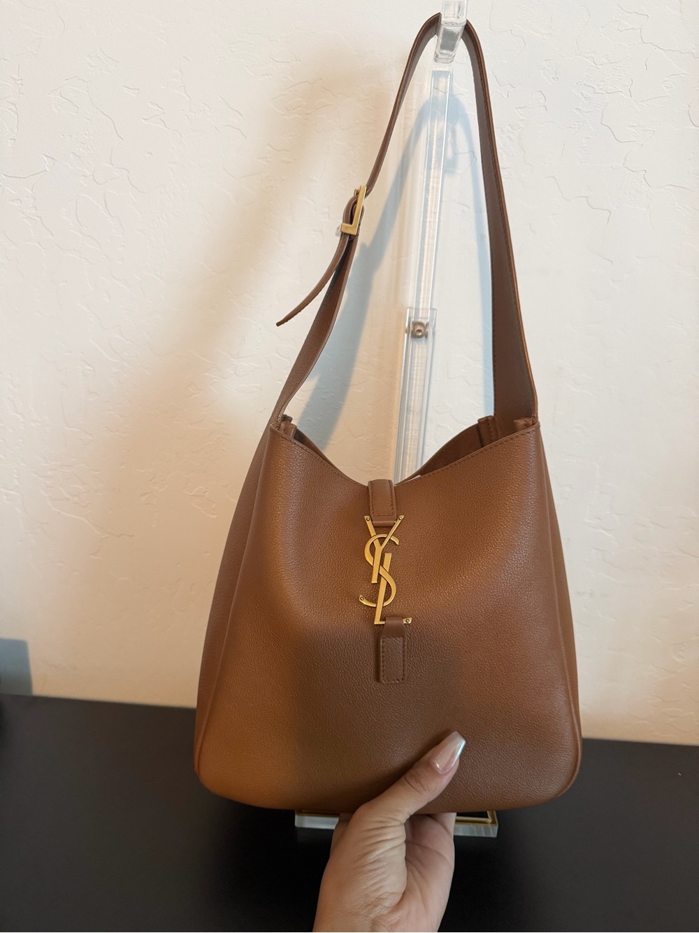 Saint Laurent Le 5 À 7 Supple shoulder bag